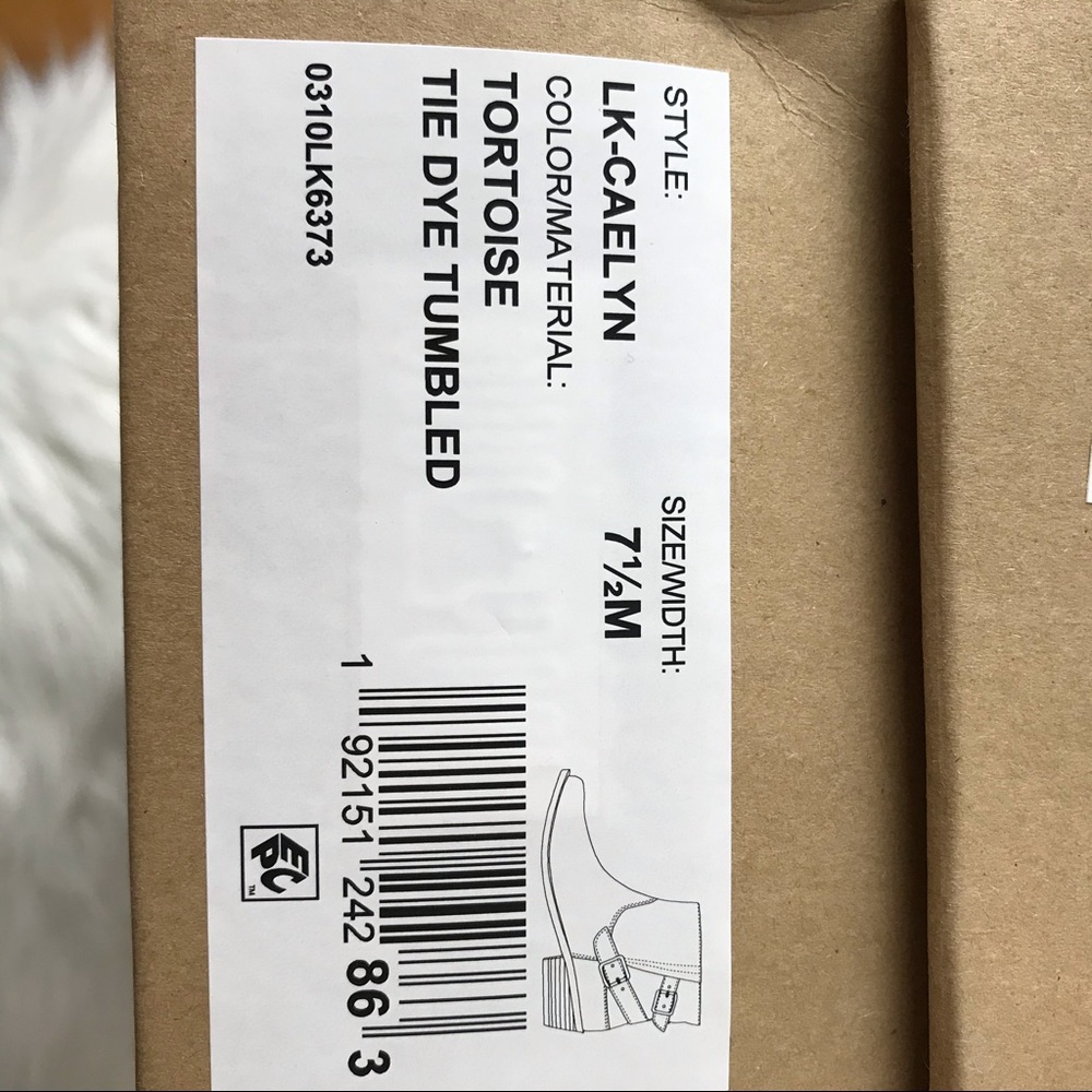 Lucky Brand Caelyn Leather Western ankle bootie - Picture 10 of 10